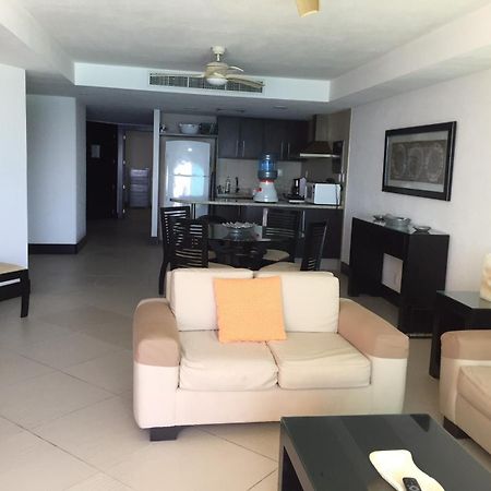 Bay View Grand Marina 1605 Sur Apartment Ixtapa  Bagian luar foto