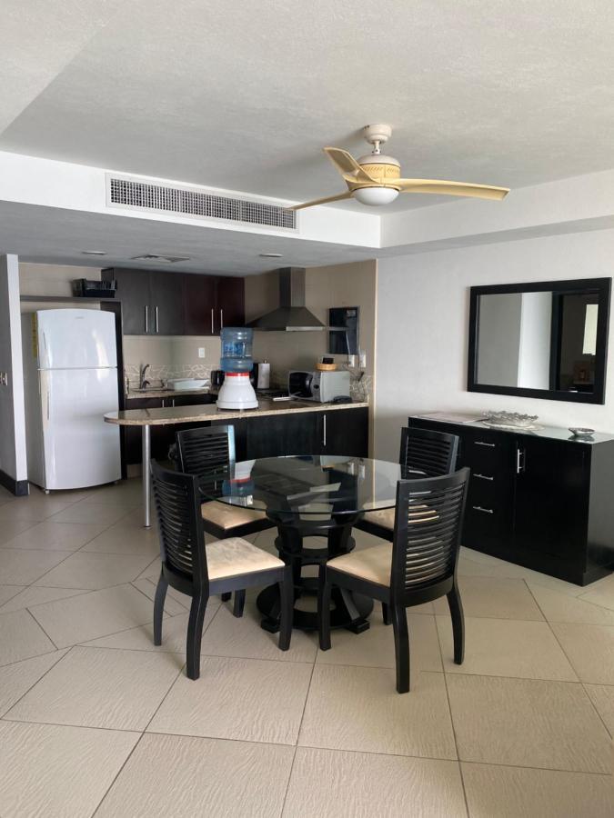 Bay View Grand Marina 1605 Sur Apartment Ixtapa  Bagian luar foto